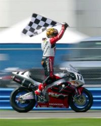 Miguel Duhamel winning the 2002 Daytona 200